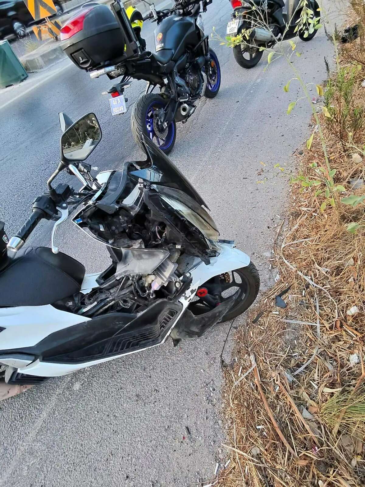 Muğla'da Otomobile Arkadan Çarpan Motosikletli Yaralandı 1